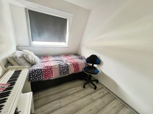 Bedroom- click for photo gallery